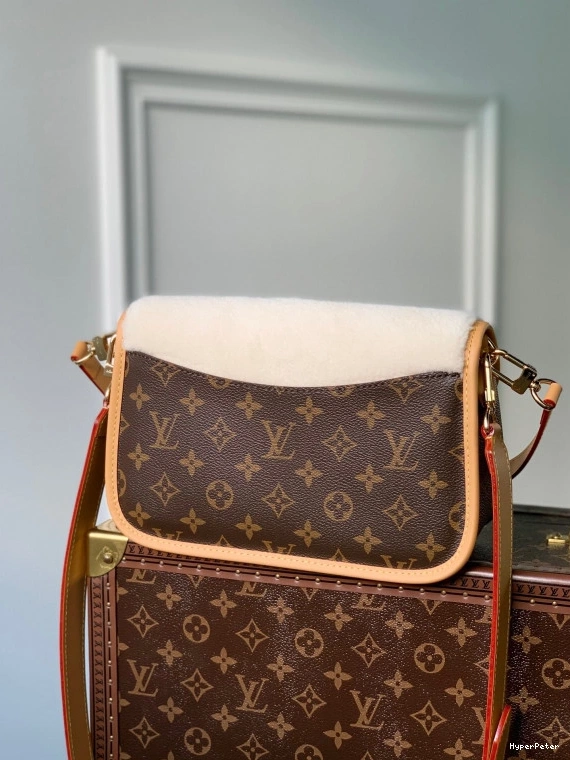 LOUIS VUITTON Nano Diane 0711